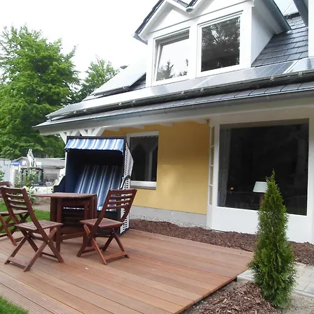 Mit Strandkorb Und Terrasse In Appartamento Uckeritz